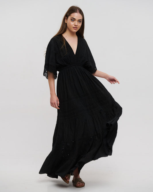 Long v-neck vacation dress in black